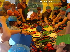 Meer dan 100 kinderen leefden zich uit met LEGO bij Gamma.